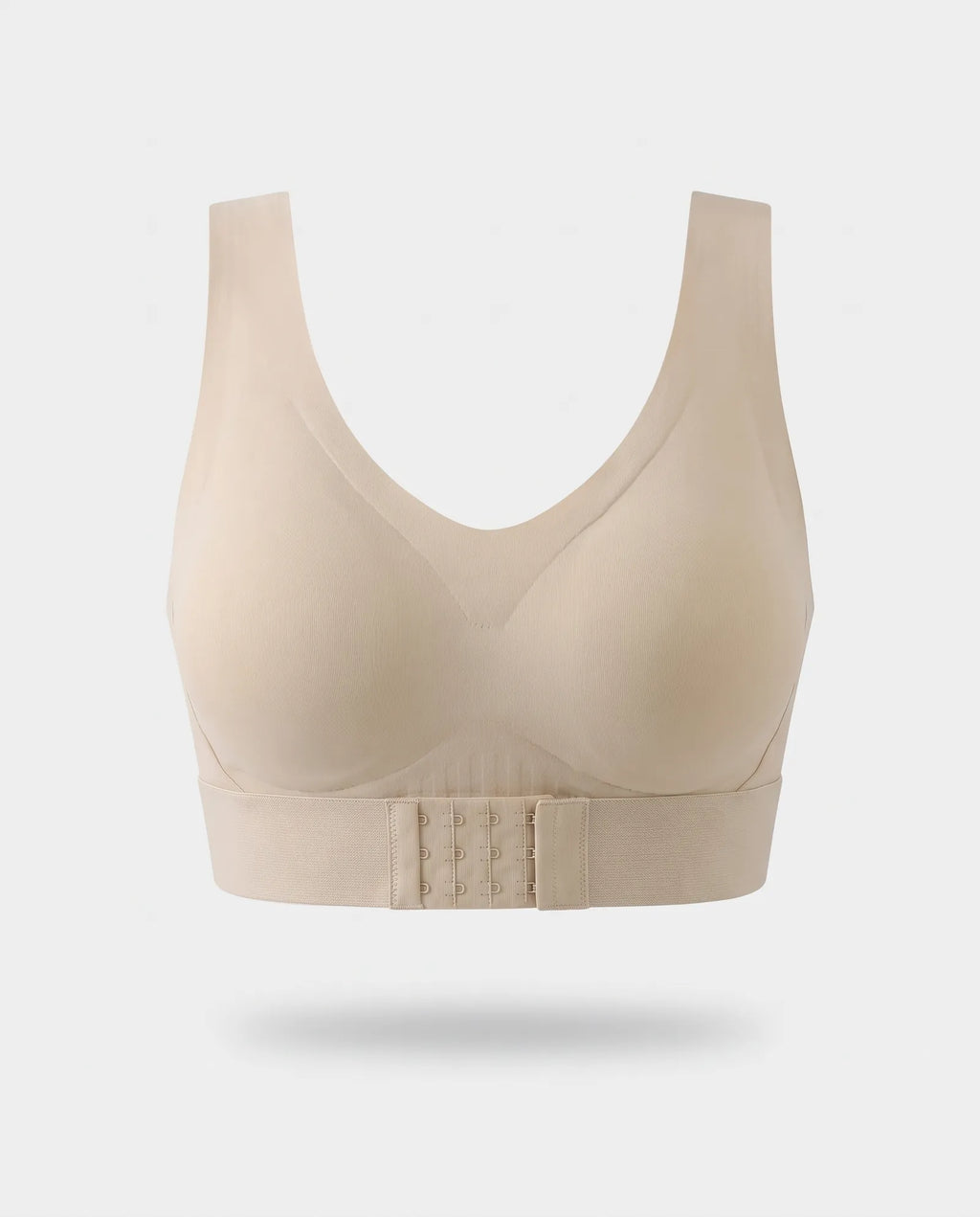 Soutien-gorge sans armature Under Me beige, fermeture devant, vu de face sur fond gris clair