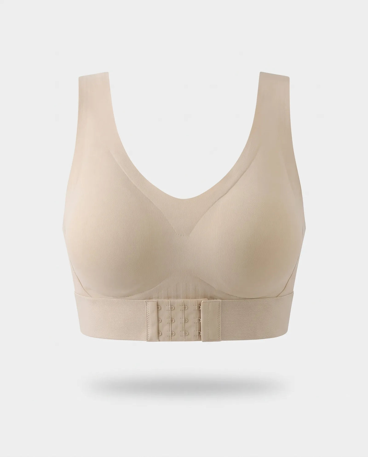 Soutien-gorge sans armature Under Me beige, fermeture devant, vu de face sur fond gris clair